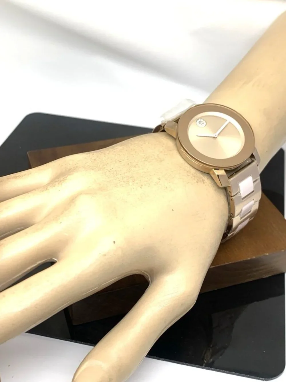 Movado Women's Watch 3600639 Bold Rose Dial Swiss Quartz Steel Ceramic Band 36mm